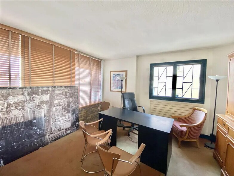 Local commercial dans Suresnes à louer - Photo de l’immeuble – Image 2 sur 7