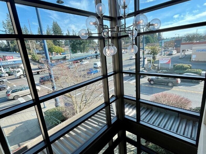 16001 Aurora Ave N, Shoreline, WA à louer - Photo de l’immeuble – Image 2 sur 7