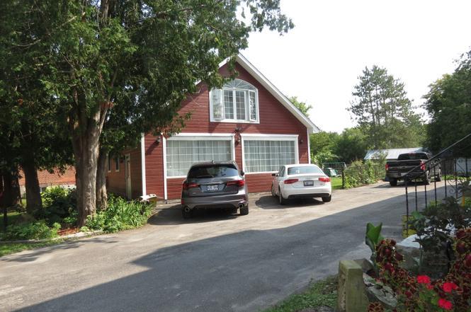 1820 Farwel St, Ottawa, ON à vendre - Photo de l’immeuble – Image 2 sur 2