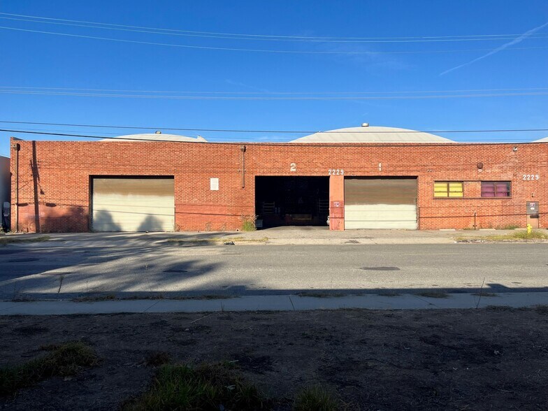 2229 Yates Ave, Commerce, CA à louer - Photo principale – Image 1 sur 6