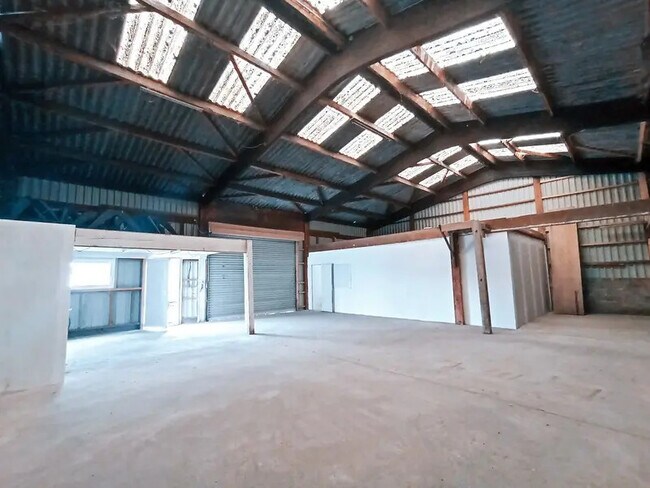 Plus de détails pour Industriel/Logistique à louer