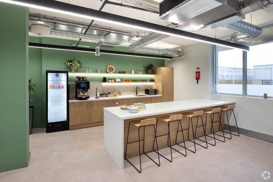 Charles Sq, Bracknell à louer - Photo intérieure – Image 3 sur 35