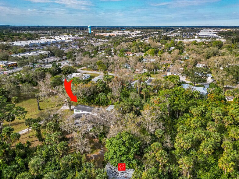 5240 20th St, Vero Beach, FL à vendre - Photo de l’immeuble – Image 2 sur 31