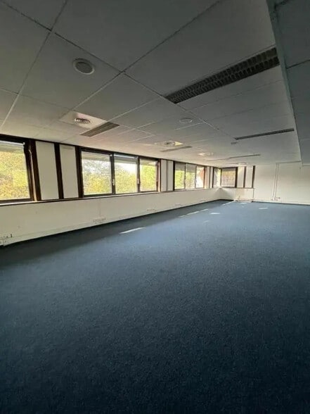 90 Rue Du Village D'Entreprises, Labège à louer - Photo de l’immeuble – Image 3 sur 5