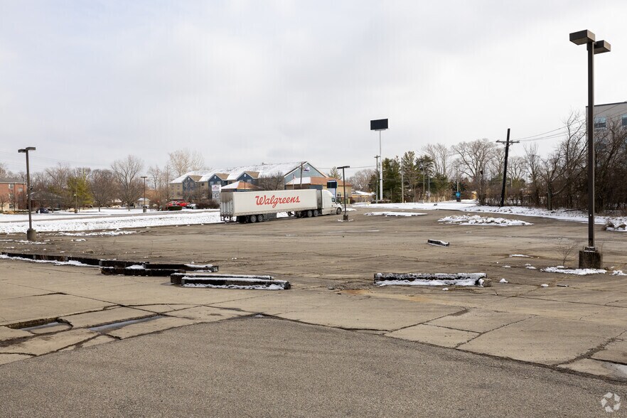 Roosevelt Blvd - Land, Middletown, OH à louer - Photo de l’immeuble – Image 2 sur 2