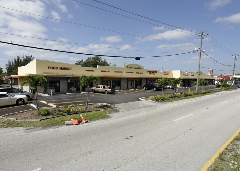 4078-4116 NW 167th St, Opa Locka, FL à louer - Photo de l’immeuble – Image 2 sur 8