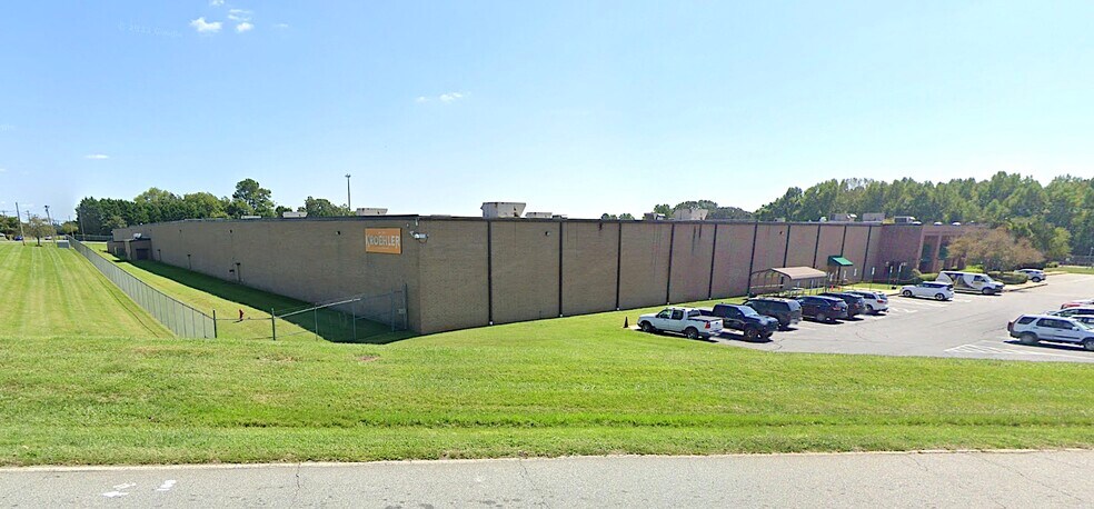 1800 Conover Blvd E, Conover, NC à louer - Photo principale – Image 1 sur 7