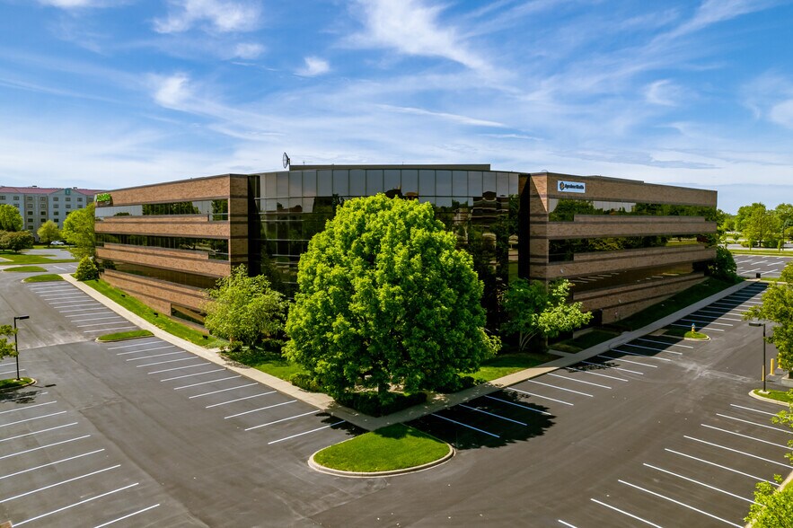 9960 Corporate Campus Dr, Louisville, KY à louer - Photo de l’immeuble – Image 2 sur 19