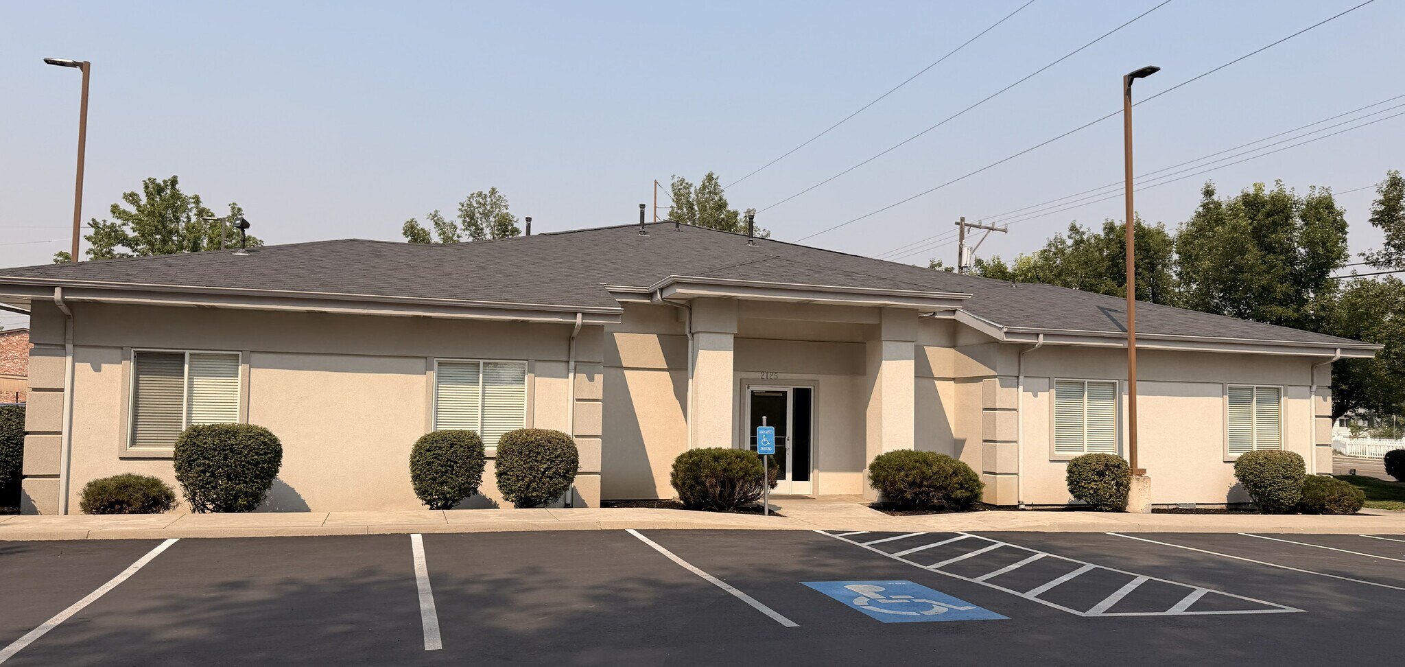 2125-2127 W Overland Rd, Boise, ID à louer Photo de l’immeuble– Image 1 sur 6