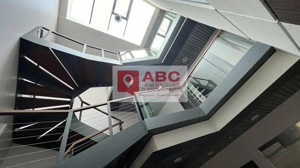 Bureau dans Pérols à louer - Photo de l’immeuble – Image 2 sur 12