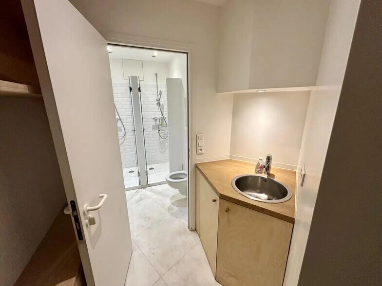 Bureau dans Paris à vendre - Photo de l’immeuble – Image 3 sur 6