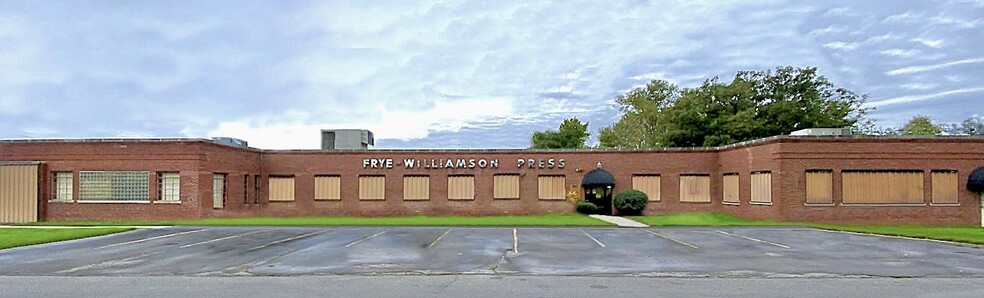 901 N MacArthur Blvd, Springfield, IL à louer - Photo de l’immeuble – Image 1 sur 7