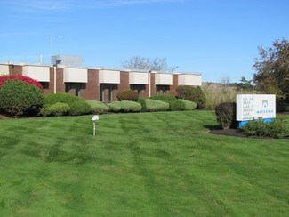 Plus de détails pour 22 Graf Rd, Newburyport, MA - Bureau/Local commercial à louer