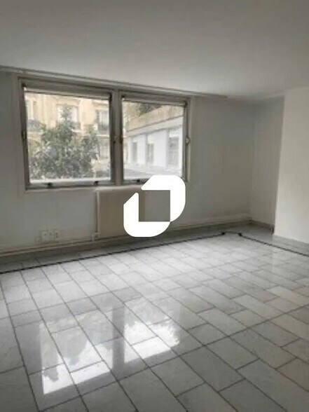 Bureau dans Paris à louer - Photo de l’immeuble – Image 1 sur 8