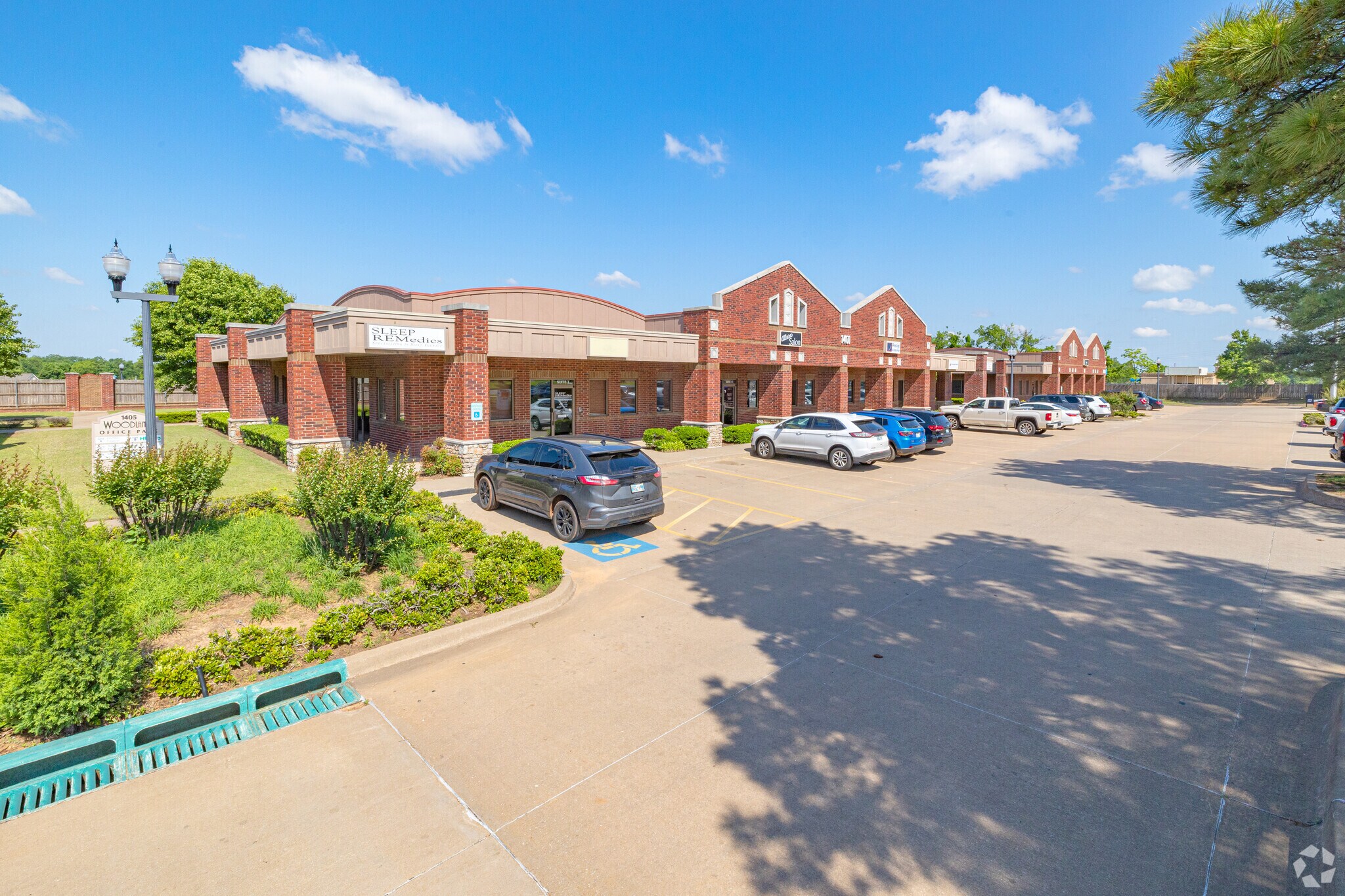 1401 S Douglas Blvd, Midwest City, OK à vendre Photo principale– Image 1 sur 18