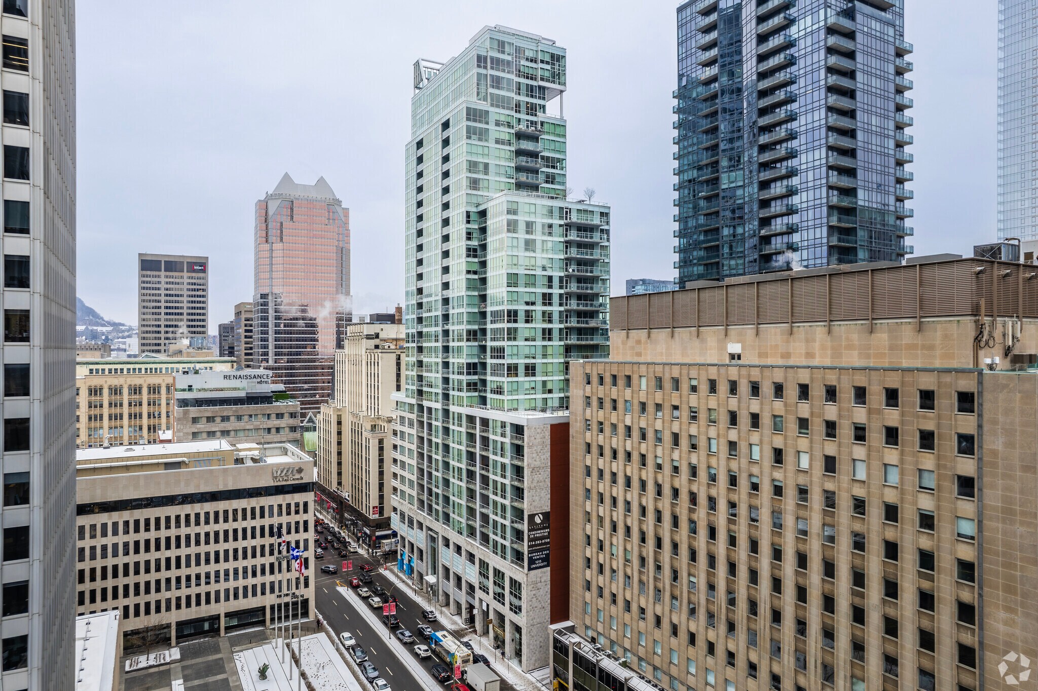 1207-1235 Boul Robert-Bourassa, Montréal, QC à vendre Photo principale– Image 1 sur 8