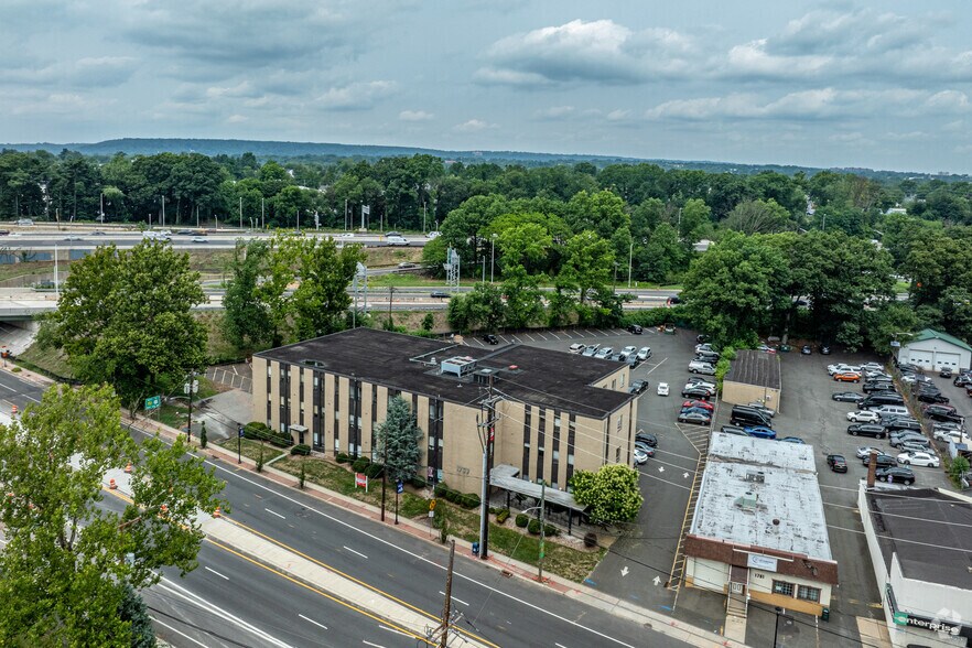 1767 Morris Ave, Union Township, NJ à louer - Photo de l’immeuble – Image 1 sur 20