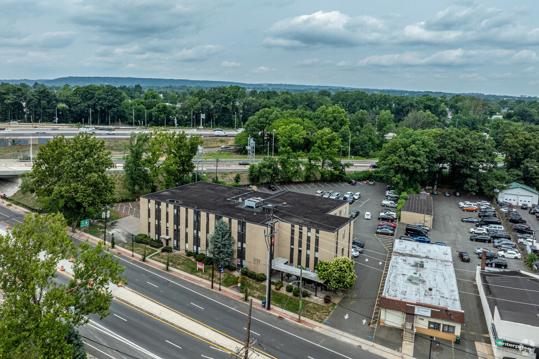 1767 Morris Ave, Union Township, NJ à louer Aérien– Image 1 sur 25