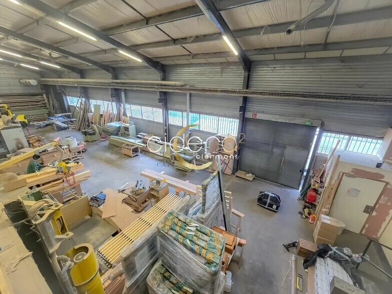 Local d'activités dans Aubière à vendre - Photo de l’immeuble – Image 3 sur 12