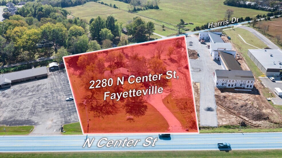 2280 N Center St, Fayetteville, AR à vendre - Photo de l’immeuble – Image 2 sur 14