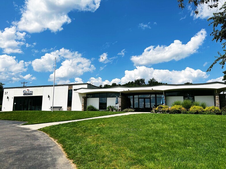 37 Sutton Rd, Webster, MA à louer - Photo de l’immeuble – Image 3 sur 3