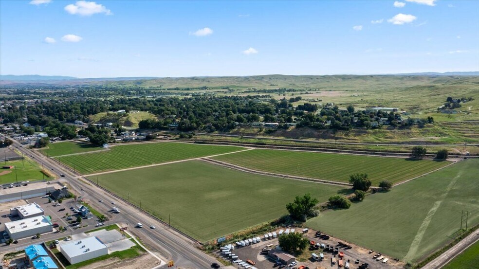 1610 6th Ave S, Payette, ID à vendre - Photo principale – Image 1 sur 15