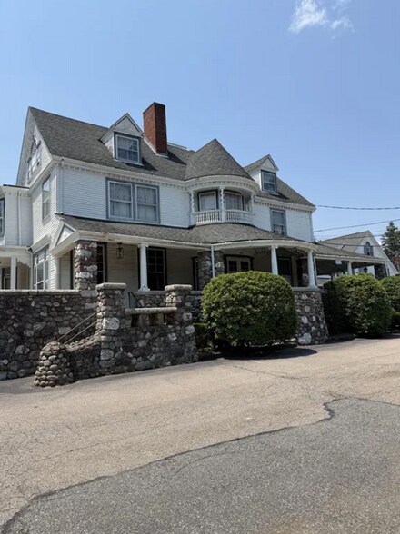 490 N Main St, Randolph, MA à vendre - Photo de l’immeuble – Image 2 sur 3