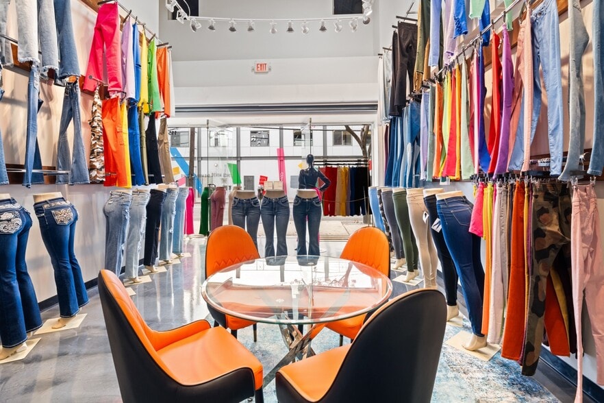 747 E 10th St, Los Angeles, CA à vendre - Photo intérieure – Image 2 sur 9