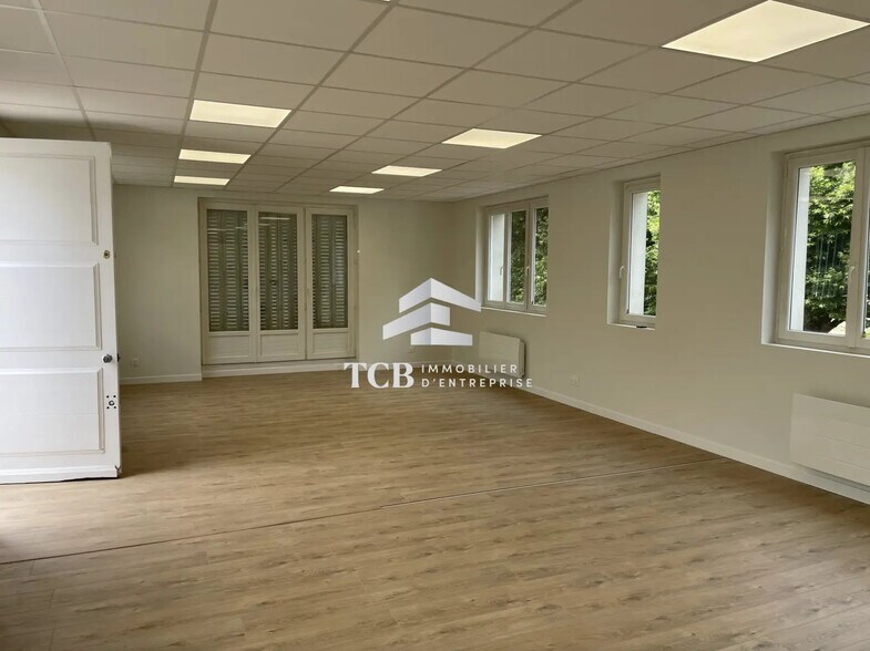 Bureau dans Nantes à louer - Photo de l’immeuble – Image 1 sur 3