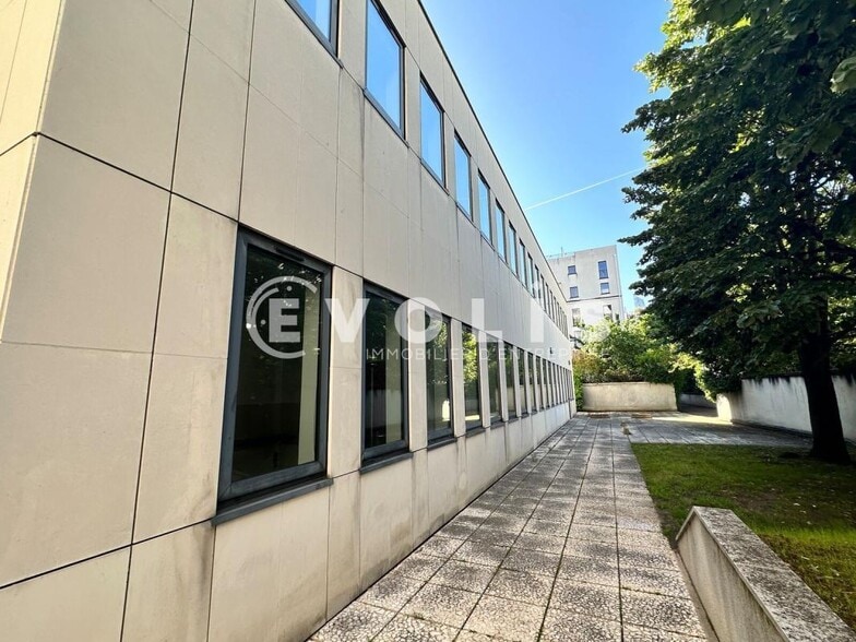 52-54 Rue Du Capitaine Guynemer, Courbevoie à louer - Photo de l’immeuble – Image 2 sur 34
