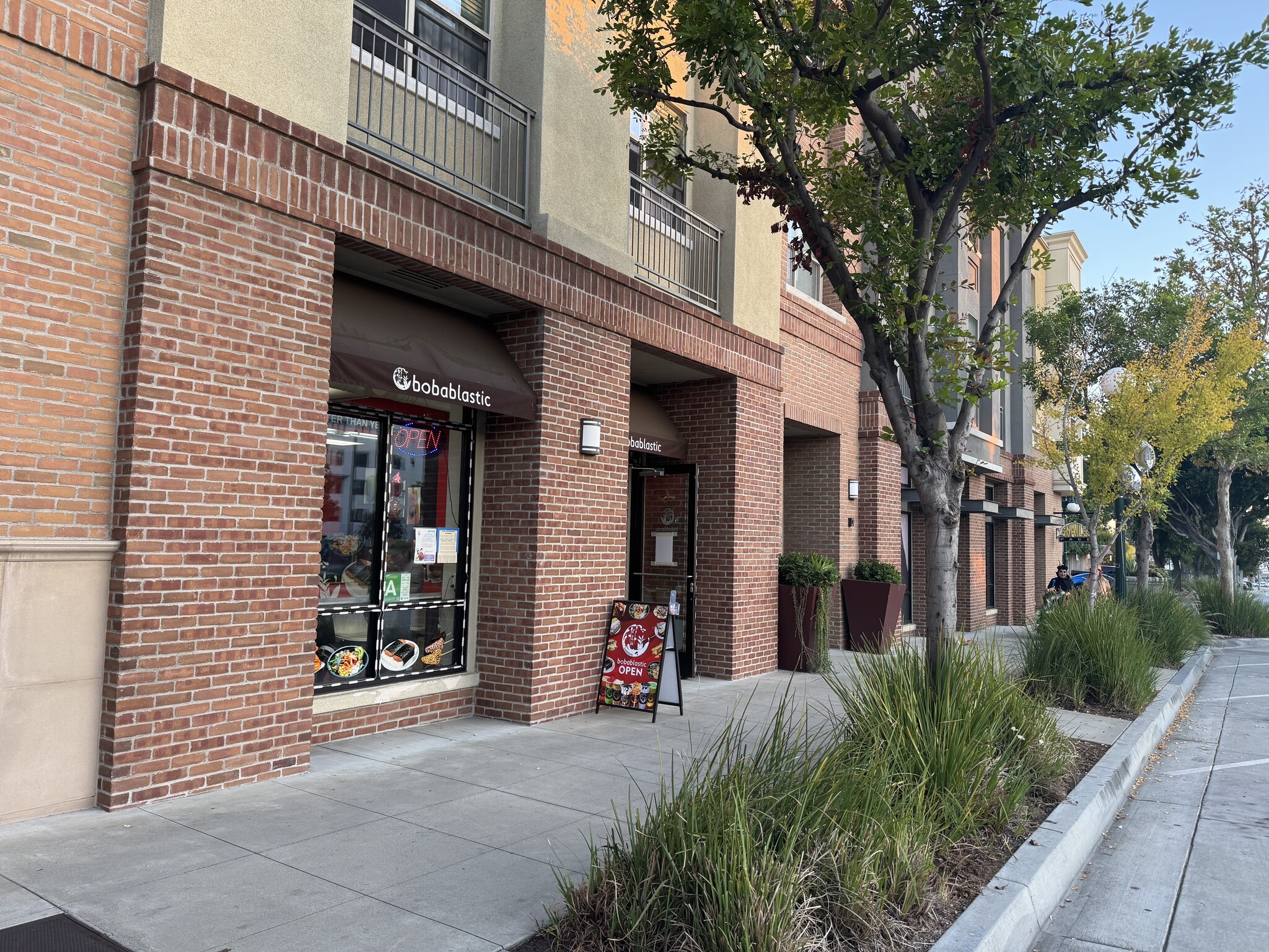 700 S Myrtle Ave, Monrovia, CA à louer Photo intérieure– Image 1 sur 8