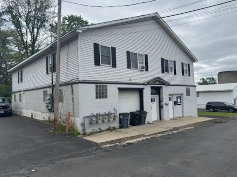 108 Ball St, East Syracuse, NY à vendre - Photo de l’immeuble – Image 2 sur 35