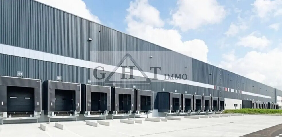 Industriel/Logistique dans Gretz-Armainvilliers à louer - Photo de l’immeuble – Image 1 sur 1