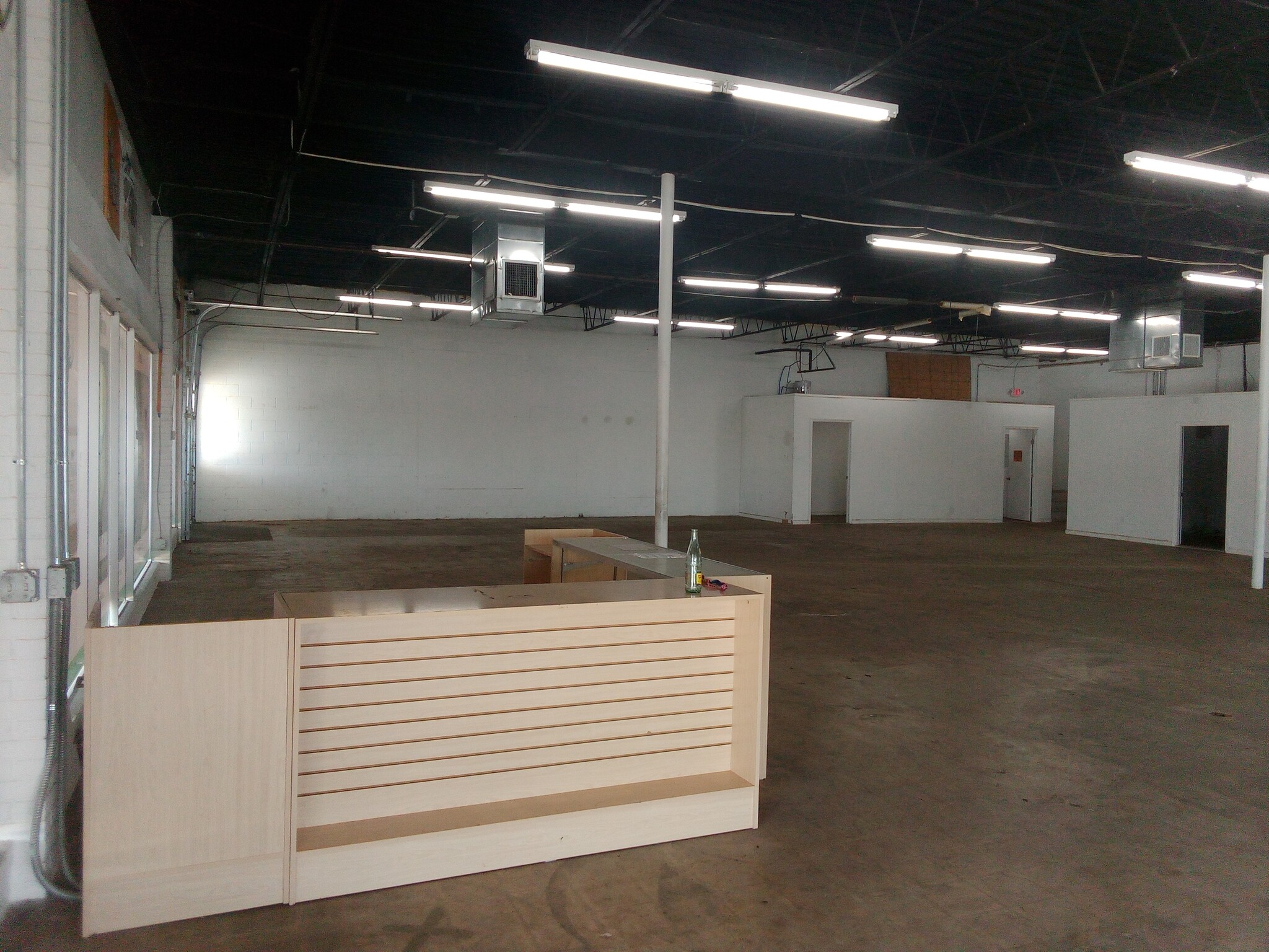 4501-4527 NW 10th St, Oklahoma City, OK à louer Photo intérieure– Image 1 sur 8