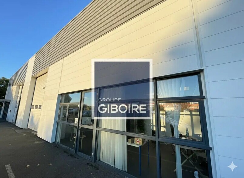Industriel/Logistique dans Bruz à louer - Photo de l’immeuble – Image 3 sur 12