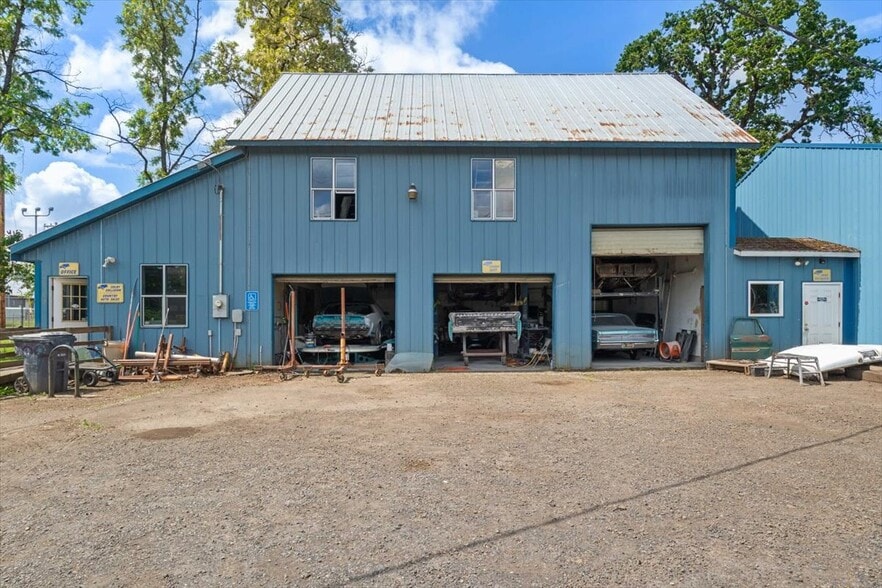 13780 S Macksburg Rd, Molalla, OR à vendre - Photo de l’immeuble – Image 2 sur 21