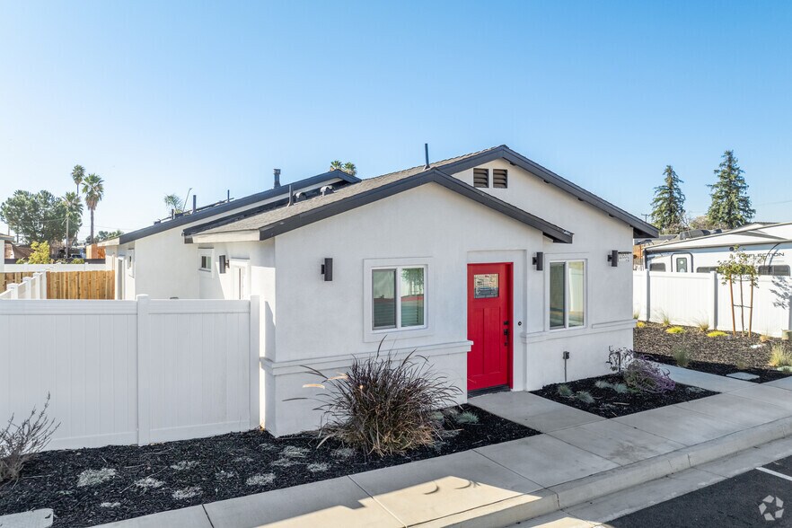 13537 5th St, Yucaipa, CA à vendre - Photo de l’immeuble – Image 2 sur 21