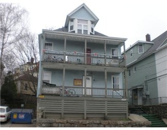 Plus de détails pour 228-230 W School St, Woonsocket, RI - Logement à vendre