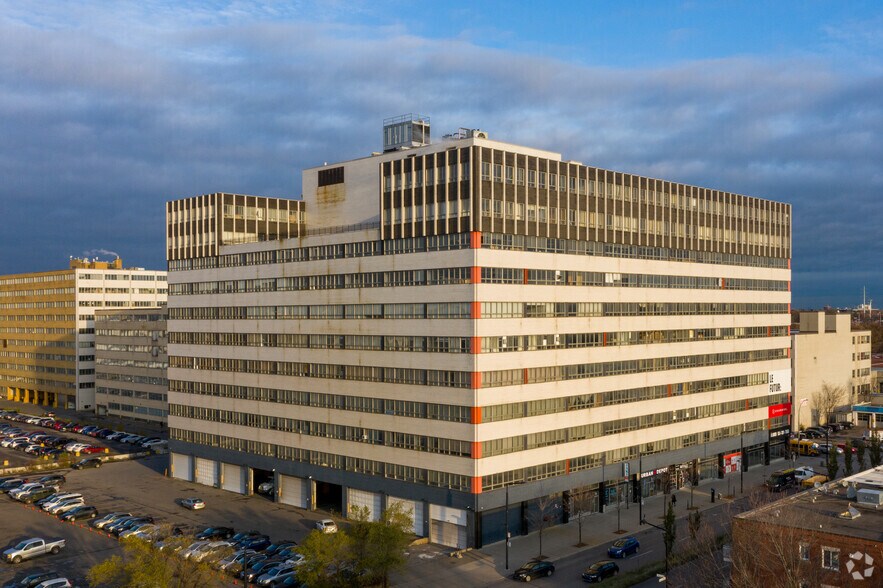 9300-9340 Boul Saint-Laurent, Montréal, QC à louer - Photo de l’immeuble – Image 2 sur 12