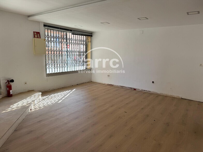 Local commercial dans Premià de Mar, Barcelona à louer - Photo de l’immeuble – Image 2 sur 3
