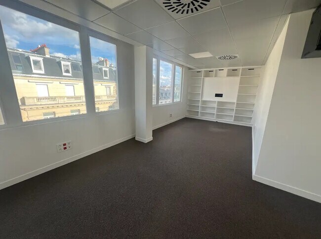 Plus de détails pour Bureau à louer