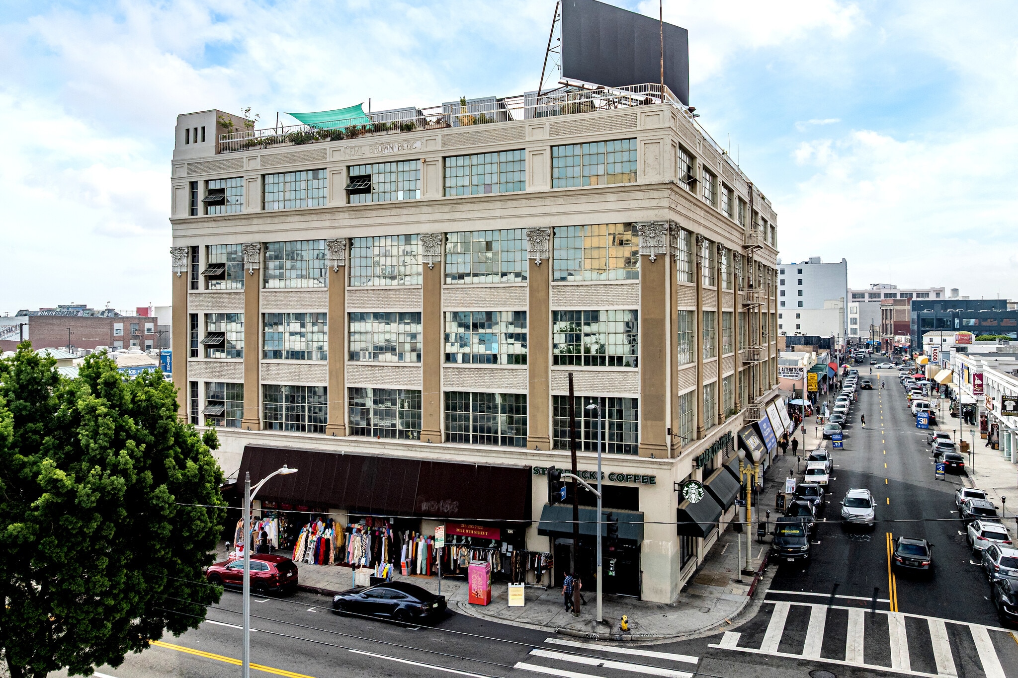 306 E 9th St, Los Angeles, CA à louer Photo intérieure– Image 1 sur 6