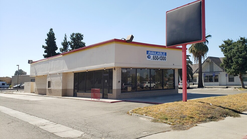 839 W Lacey Blvd, Hanford, CA à vendre - Photo de l’immeuble – Image 2 sur 6