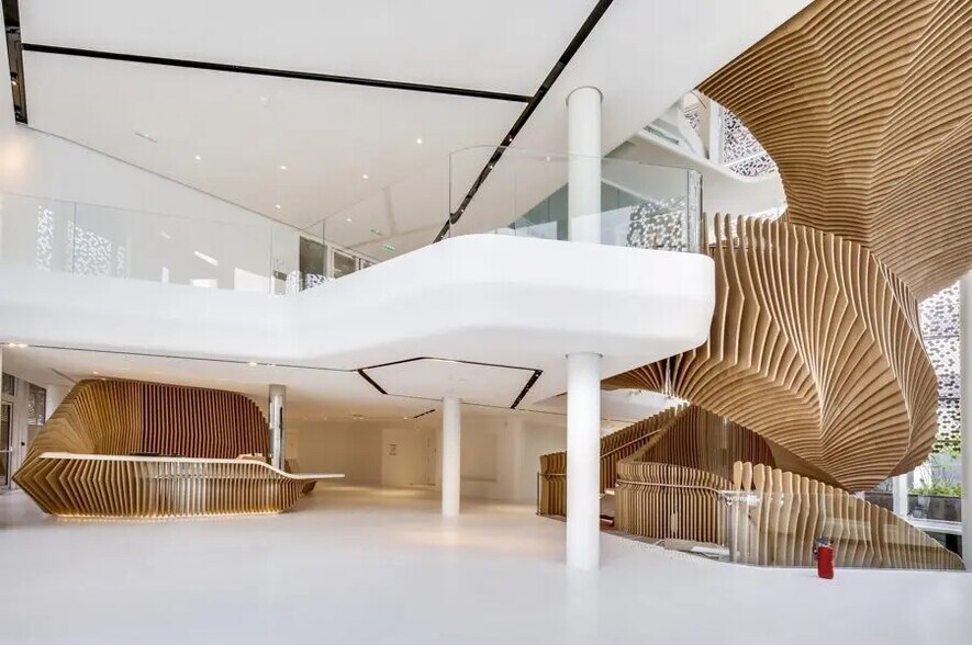 10 Boulevard De Grenelle, Paris à louer - Photo de l’immeuble – Image 3 sur 4