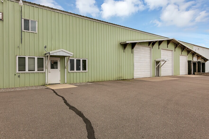 15615 Highway 27, Little Falls, MN à louer - Photo de l’immeuble – Image 3 sur 38