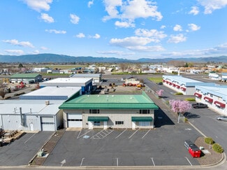 Plus de détails pour 6062-6068 Crater Lake Ave, Central Point, OR - Industriel/Logistique à vendre