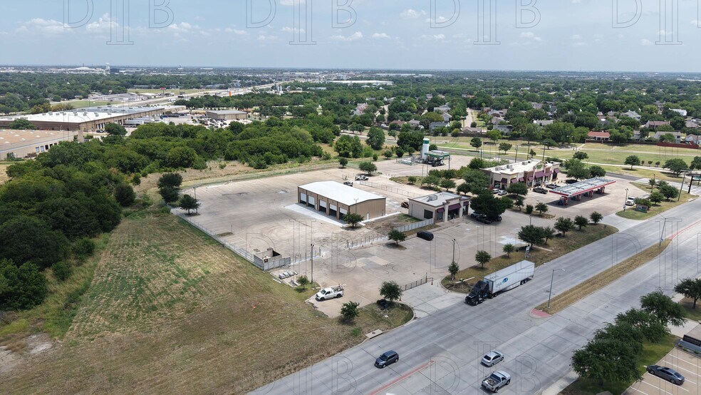 1720 S Town East Blvd, Mesquite, TX à louer - Photo de l’immeuble – Image 2 sur 11