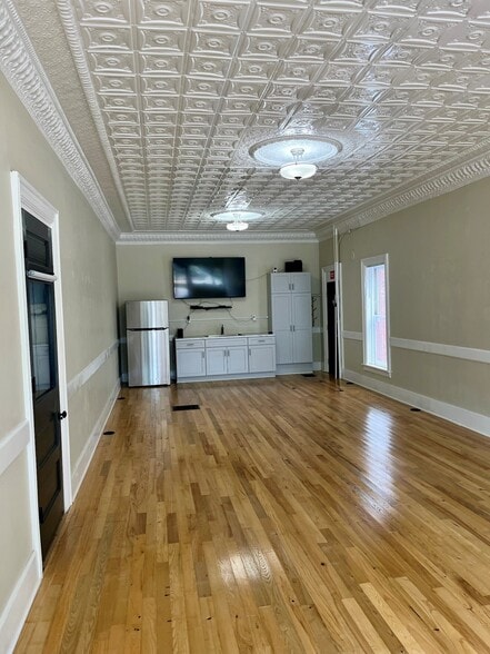24 N Miami St, West Milton, OH à louer - Photo intérieure – Image 3 sur 6