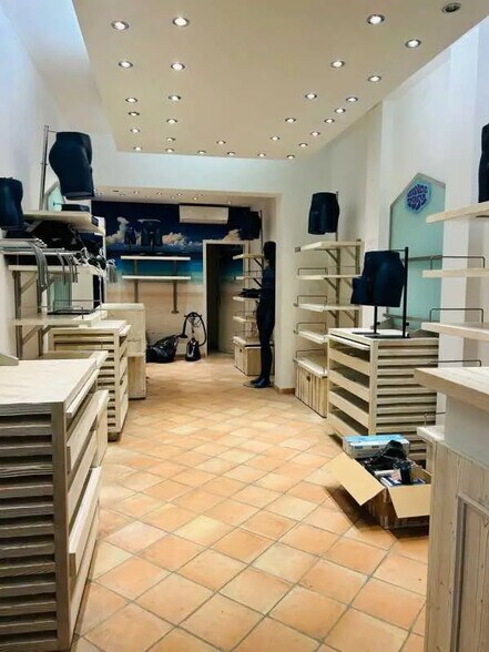 Local commercial dans La Baule-Escoublac à louer - Photo intérieure – Image 2 sur 6