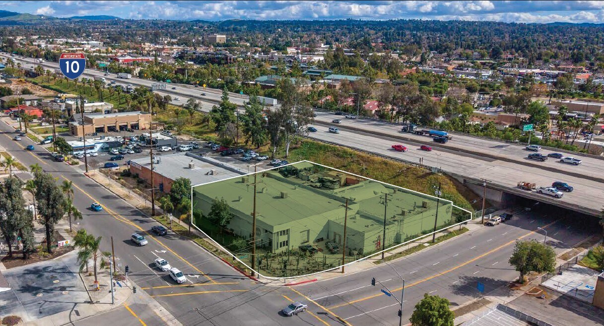 715 W Colton Ave, Redlands, CA à vendre Photo principale– Image 1 sur 9